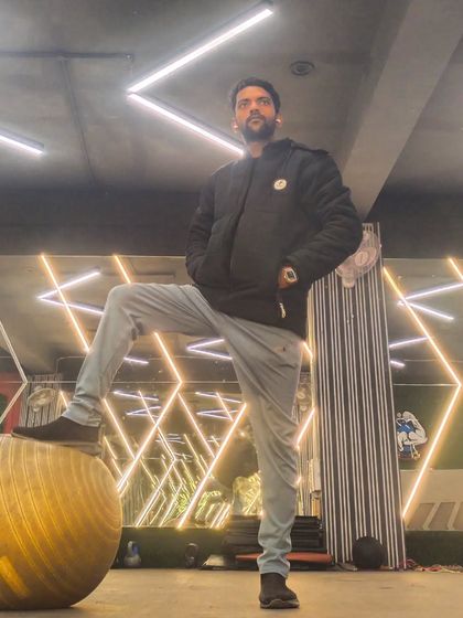 A moment of pause at the gym. The right environment can be incredibly motivating.