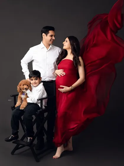 Your whole family is part of this journey, even the furry members. I love creating beautiful family portraits that include partners, older siblings, and pets to celebrate the love that’s all around you.