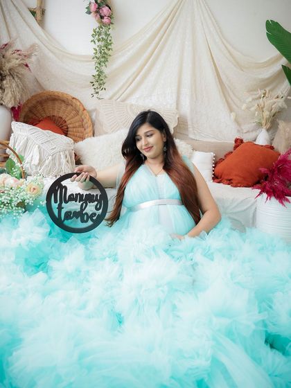 Solo Radiance: Portraits of the Mother-to-Be photo 233