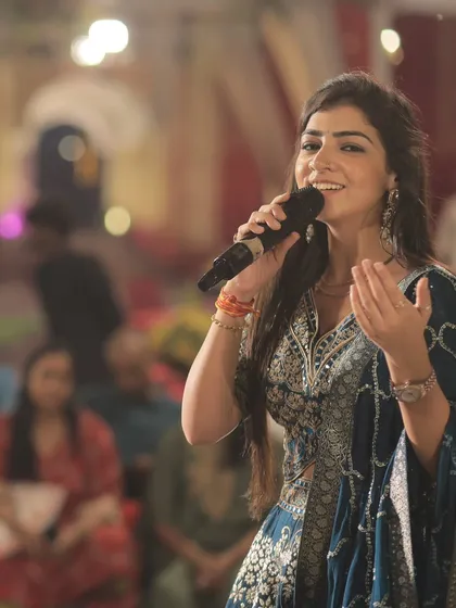 Singing from the heart, for the heart. This was a highlight from a Musical Pheras performance in Dhanbad, where the connection with the audience was truly special.