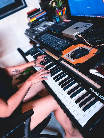 A moment of reflection in the studio. The journey of a music producer has its ups and downs. I share my personal experiences with self-doubt and creative struggle to help you navigate your own path.