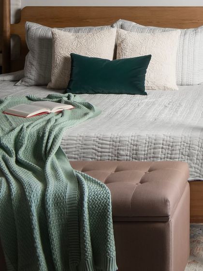 Aakriti Saraf Design - Full-Service Residential Interior Design Private Sanctuaries: Bedrooms photo 45