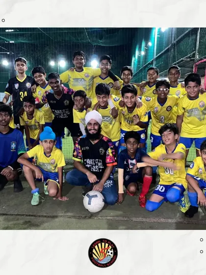 Our players with guest coach Steve Patil after a fantastic session focused on futsal skills and street football creativity.