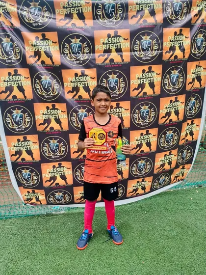 Our U11 goalkeeper, Ibharim Solanki, awarded Best Goalkeeper.