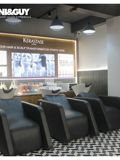 The Kérastase hair and scalp transformation begins here. Our dedicated wash area in the Lucknow salon is where our prescriptive treatments and relaxing rituals take place.
