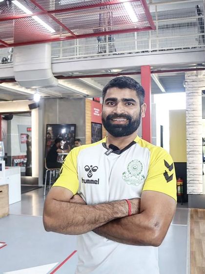 Eating right and planning your morning are crucial for a productive day. A healthy lifestyle starts with these small, consistent habits.