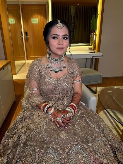 Timeless Wedding Day Looks photo 26