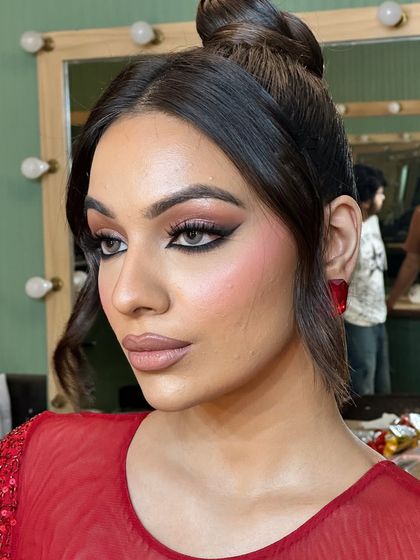 Evening Glamour photo 12