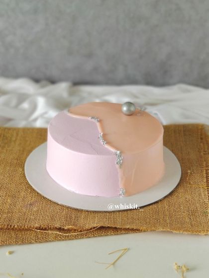 Whisk It - Custom Designer Cakes Art You Can Eat: Floral & Abstract Designs photo 49