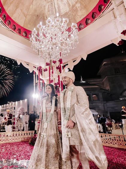 Grand Mandaps & Sacred Vows photo 14