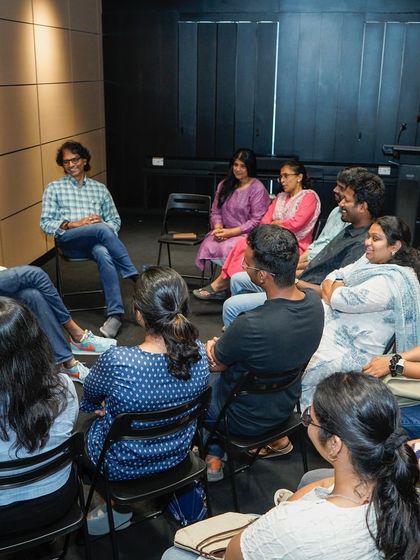 The "Open Bench" series provides an intimate setting for young architects to engage directly with experienced professionals, fostering a strong sense of community.