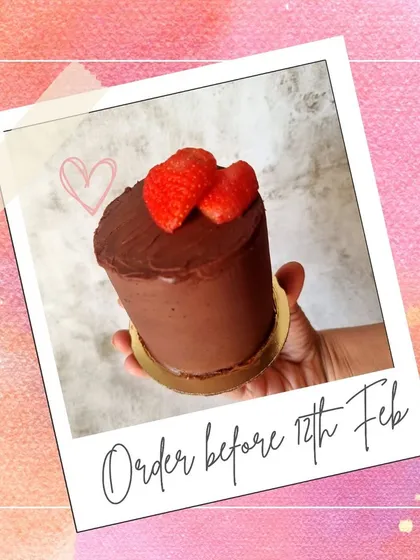 Don't miss out on the perfect Valentine's treat. My chocolate ganache mini cake is available for pre-order to ensure you have a sweet surprise ready for your special someone.