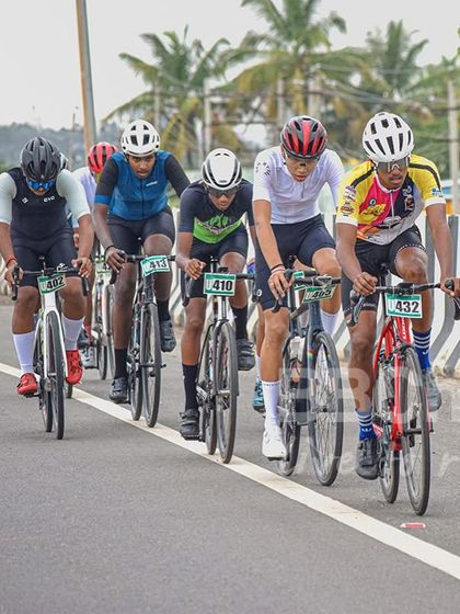 The U-18 category is packed with talent. These young riders are pushing hard, learning the tactics of pack riding and racing.