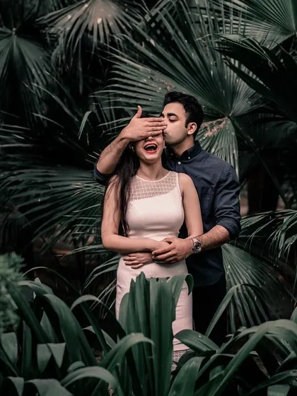 A duplicate of image 41, this playful moment is a perfect example of capturing genuine surprise and joy in a natural setting.