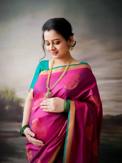 Solo Radiance: Portraits of the Mother-to-Be photo 234