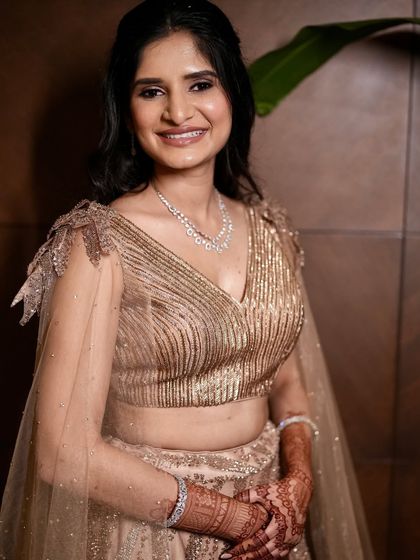 Modern Pastel & Golden Brides photo 37