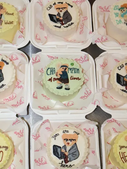 Our limited edition Father's Day teddy bear lunchbox cakes, all packed up and ready to go. Each one can be customized to celebrate your dad.