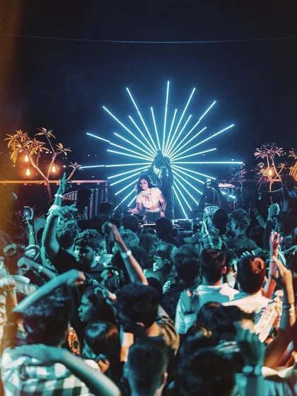 The stage setup at the Raasta Nagpur sundowner, with a custom LED sunburst behind me. The production for my shows is always top-notch to create a full sensory experience.