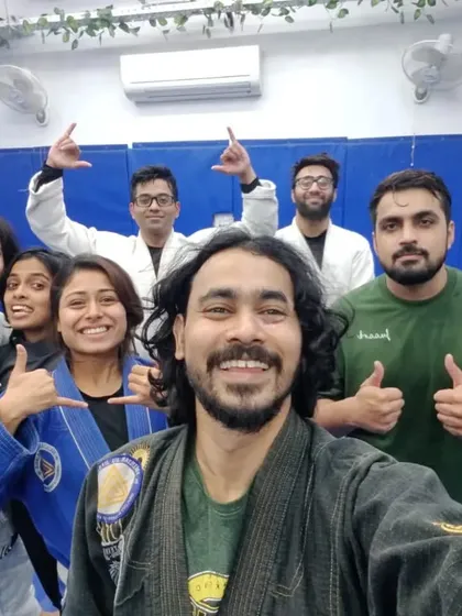 Thumbs up and shakas all around. This is the positive reinforcement that defines our community.