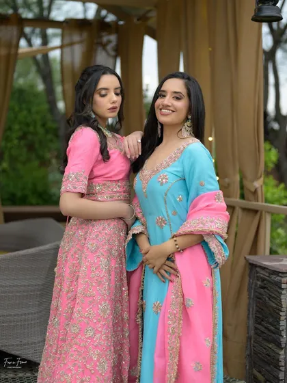 Two sisters, two beautiful looks. I created complementary makeup for them, one in pink and one in blue.