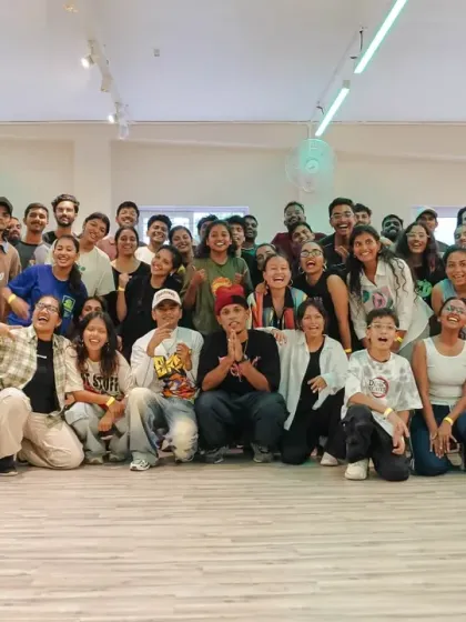A massive group photo from the Sushan x Shiva Collab Series. Look at all those happy faces after a great session.
