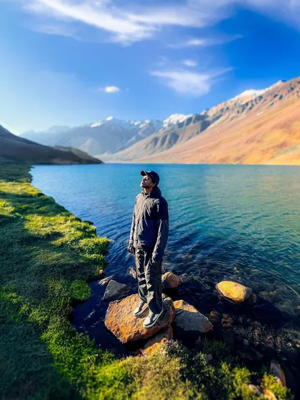 A swipe-through tutorial on how I edited my photo from Chandratal Lake. I show the raw photo and the step-by-step adjustments in Lightroom and Photoshop to achieve the final look.