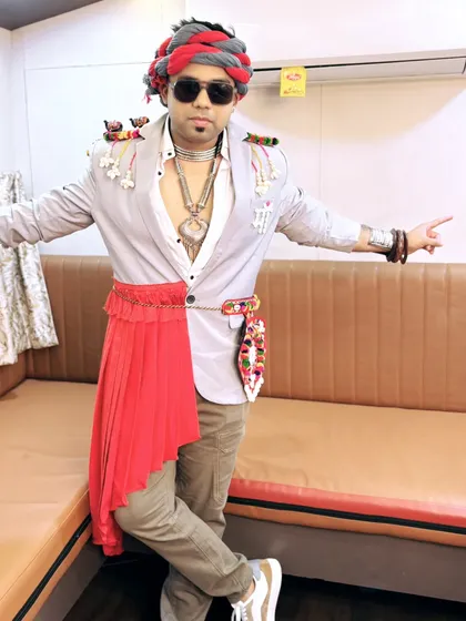 My outfits are an extension of the event's theme and my personality. This custom-designed Indo-Western kediyu look for a Navratri event shows my commitment to matching the vibe of your celebration.