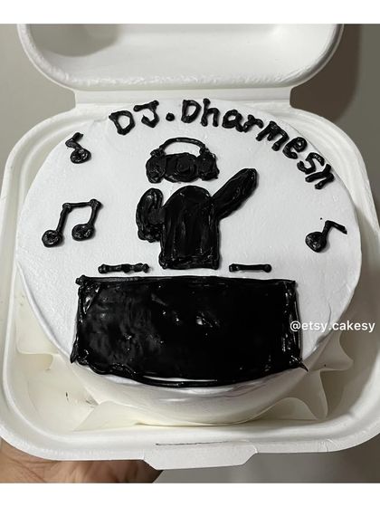 Custom Bento Cakes: Mini Cakes, Big Feelings photo 45