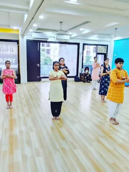 A view of our adult beginners' class for Bharatanatyam. Students from all walks of life come together to share their passion for dance.