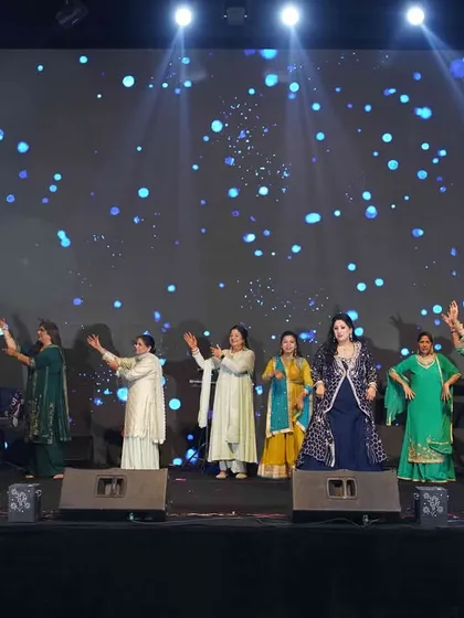 A stage full of grace and energy. We choreographed this elegant group performance for a sangeet, making sure all the ladies looked coordinated and confident under the big lights.