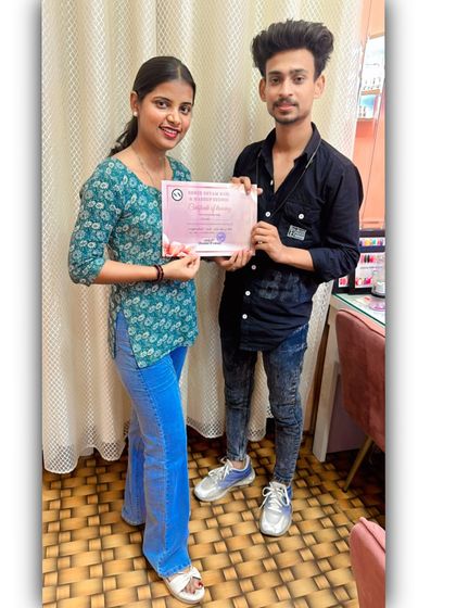 Celebrating another student's completion of our 20-day Basic to Advance course. He is now a certified nail technician.