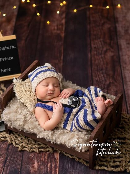 A duplicate of image 130, a serene sleeping prince setup.