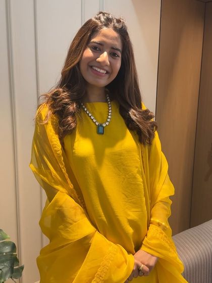 Vibrant Haldi & Mehendi Looks photo 9