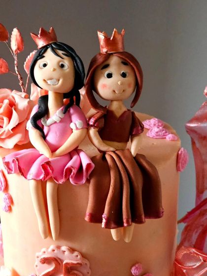 Pink Frost Patisserie - Handcrafted Edible Figurines & Toppers Elegant Celebrations: Engagements & Anniversaries photo 17