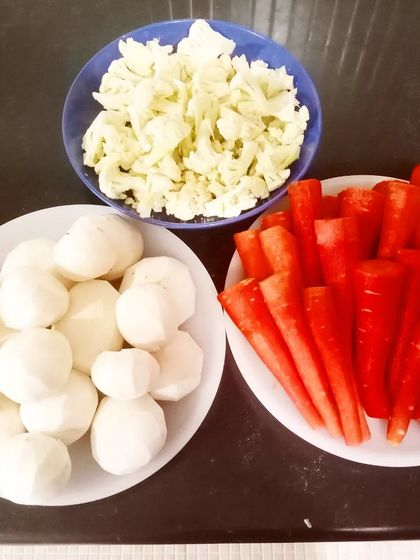 More fresh vegetables prepped and ready. The quality of the ingredients is the first step to making a delicious pickle.