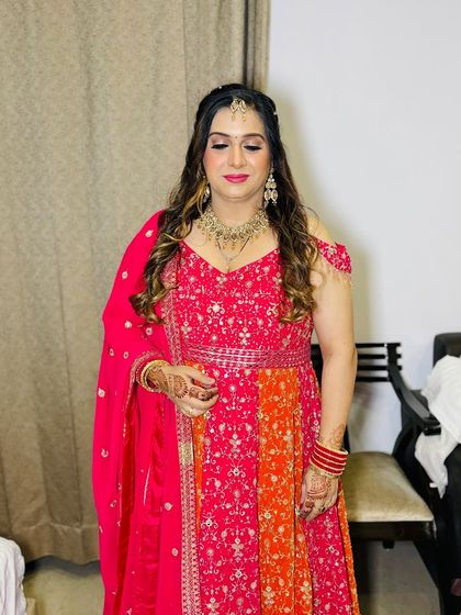 A duplicate of the previous shot.