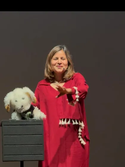 Snowey the dog puppet making his appearance. He's a crowd favorite and always gets a great reaction from the kids.