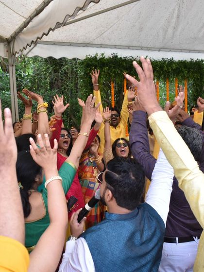 Emcee Pramod - Wedding Emcee & Host Vibrant Haldi & Mehendi Ceremonies photo 20