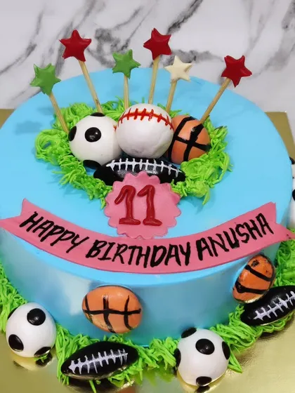 For that one special sports weeb! This cake is covered in different sports balls like football, basketball, and baseball.