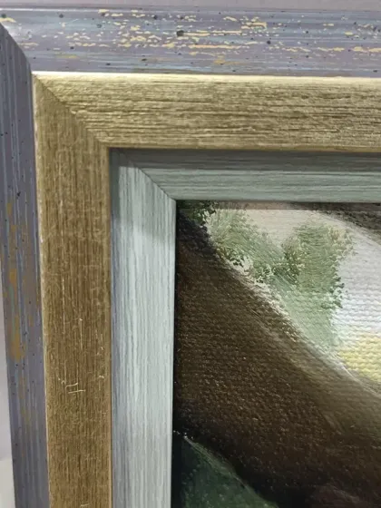 Detail of the custom frame chosen for this piece, which complements the artwork beautifully.