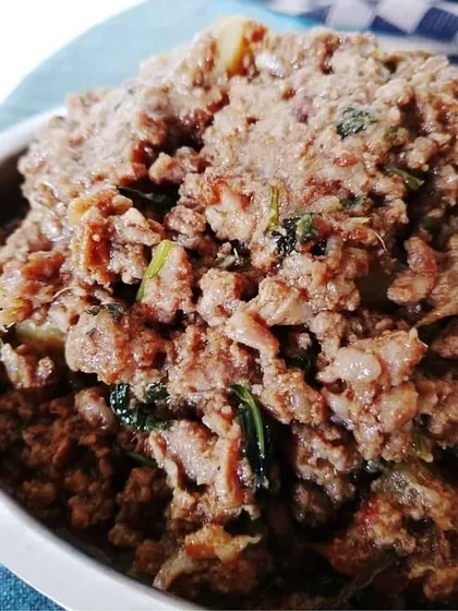 Keema Dhaniawala is a delicious minced meat dish packed with the aroma of fresh coriander. It's spicy, tangy, and goes perfectly with flaky parathas or warm rotis.