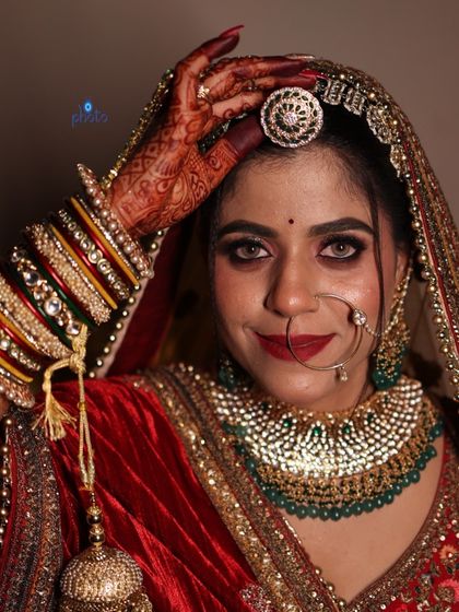 Stunning Bridal Portraits photo 26