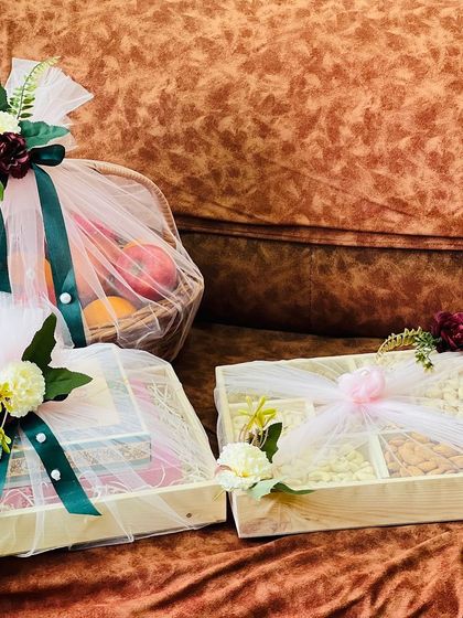 Gift Hamper - Wedding Gifting & Trousseau Packing Artistic Trousseau Packing photo 19