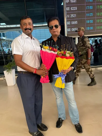 With the welcoming committee in Patna. The enthusiasm of our state members is the driving force behind our grassroots efforts.