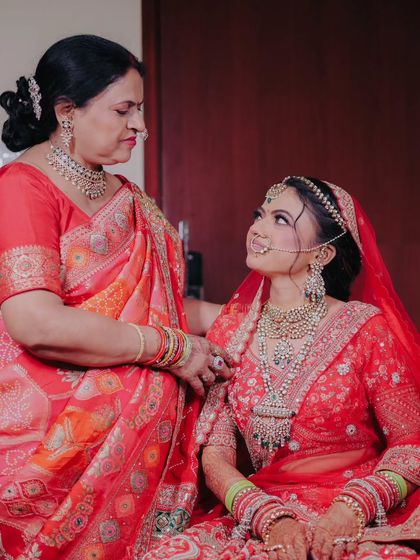 The Radiant Bride: Solo Portraits photo 15