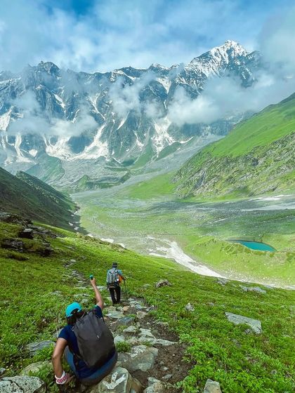 Weekend Getaways: Triund, Kheerganga & Beas Kund photo 5
