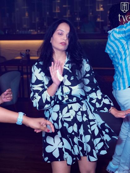 A guest dancing at TYD.