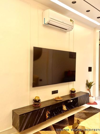 Living & Dining Spaces photo 15