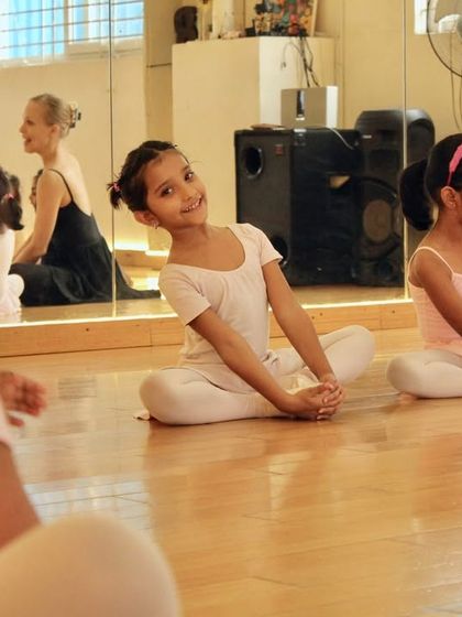 Lewis Foundation of Classical Ballet - Ballet Training Programs For Our Youngest Dancers (Ages 4+) photo 23