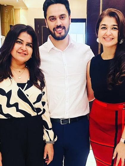 With colleagues at the pre-launch event for the Viscoderm hydro-booster. This product is a significant step forward for treating static lines and providing deep skin hydration.